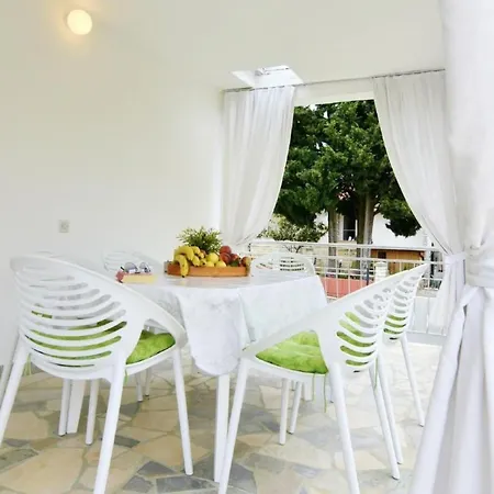 Maria Punta By Interhome
